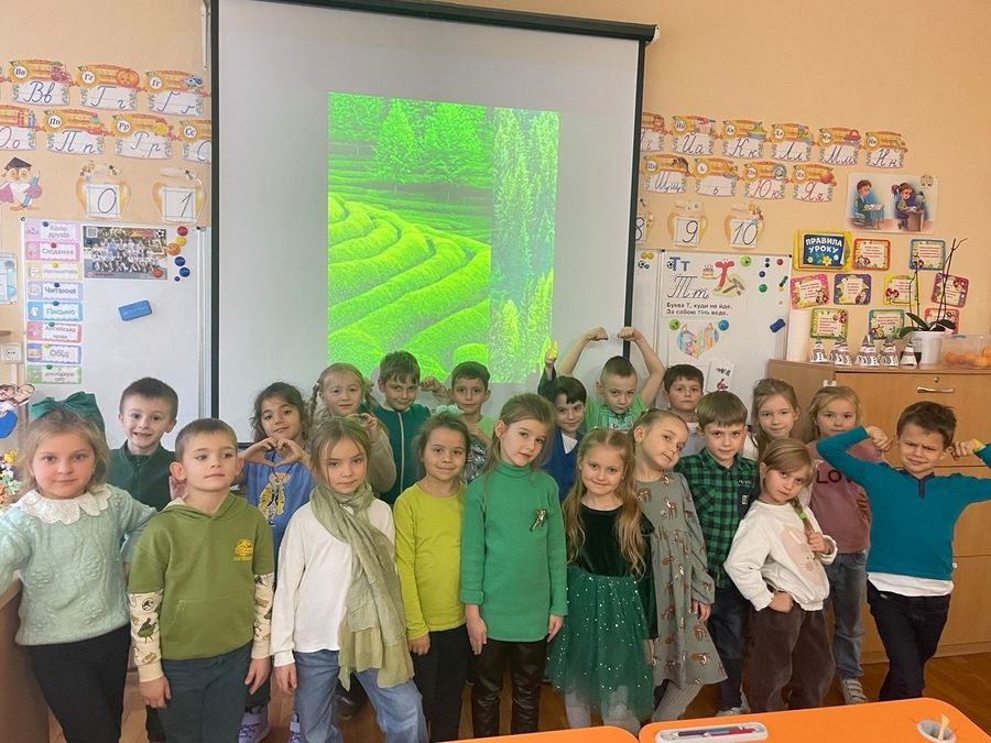 Кольорові дні в 1-А класі ліцею №100, кадр 2