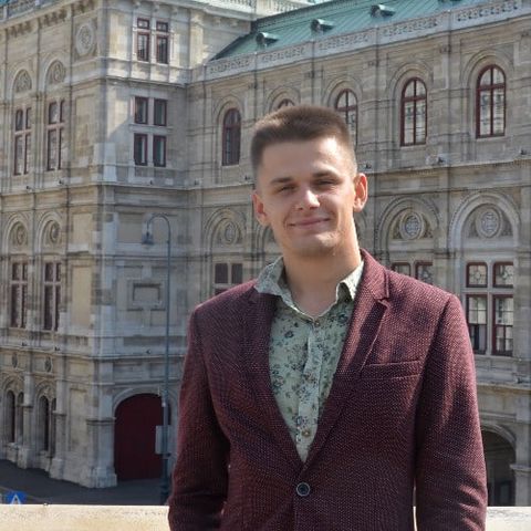 Єфременко Дмитро Костянтинович – Учитель інформатики та технологій