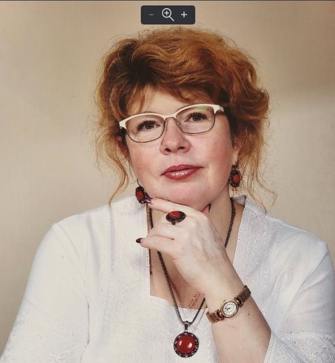 Юзікова Наталія Семенівна – Викладачка історії, економіки, права